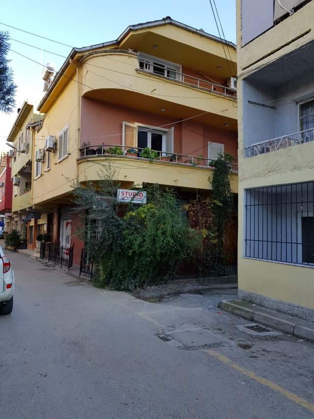 Elbasan, shitet ambjent biznesi 305 m² 280.000 Euro