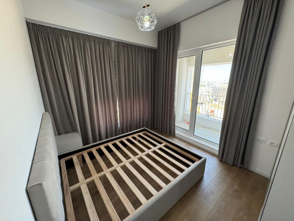 Tirane, jepet me qera apartament 2+1 Kati 5, 100 m² 600 € (ali demi)