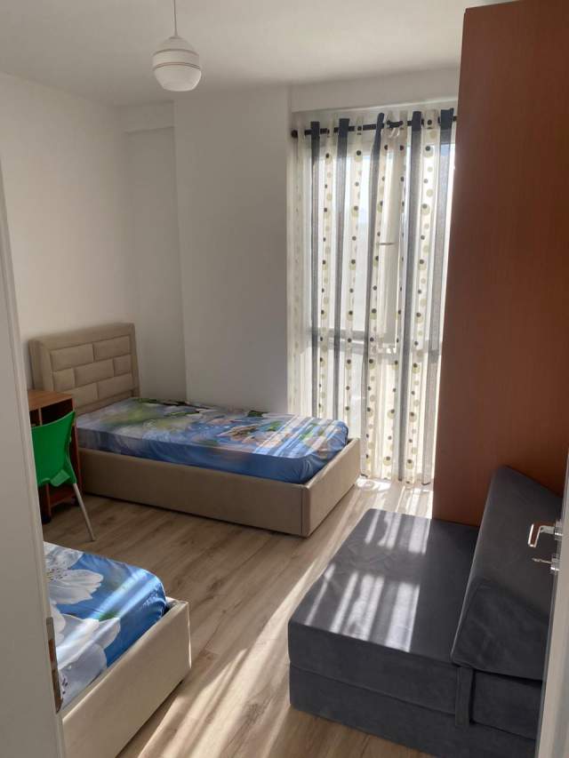Tirane, jepet me qera apartament 2+1+BLK Kati 2, 87 m² 600 Euro (Rruga Artan Lenja)