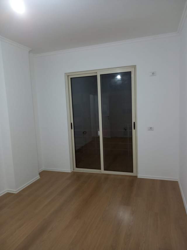 Tirane, shes apartament 1+1+A Kati 8, 60 m² 56.000 Euro (Besim Alla)