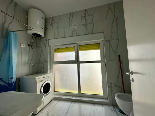 Tirane, jepet me qera apartament 2+1 Kati 4, 92 m² 400 Euro (mangalem 21)