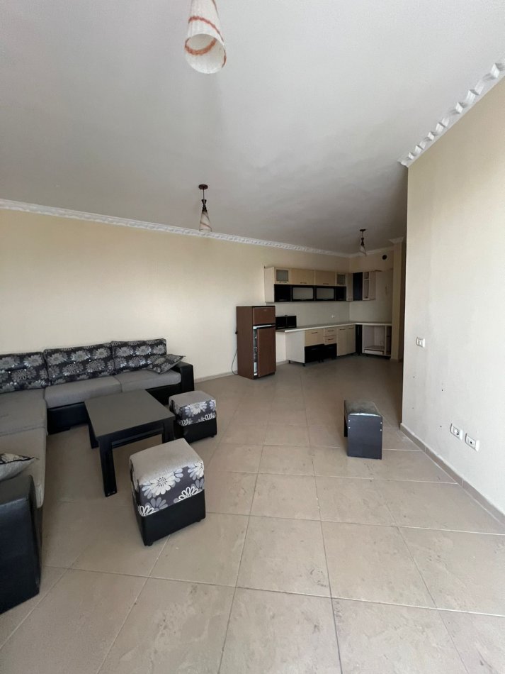 Durres, shitet apartament 2+1+Ballkon Kati 6, 130 m² 130.000 € (Spitali Durres)