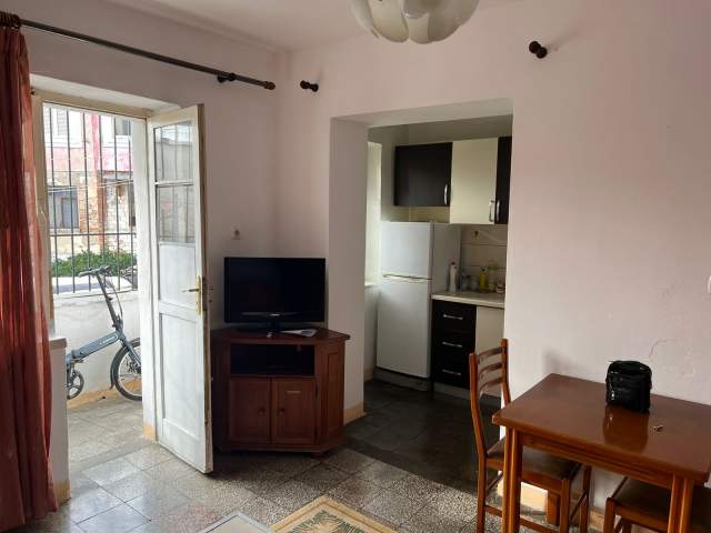 Tirane, jepet me qera apartament 1+1+BLK Kati 2, 65 m² 30.000 Leke (prapa Njesise Bashkiake)