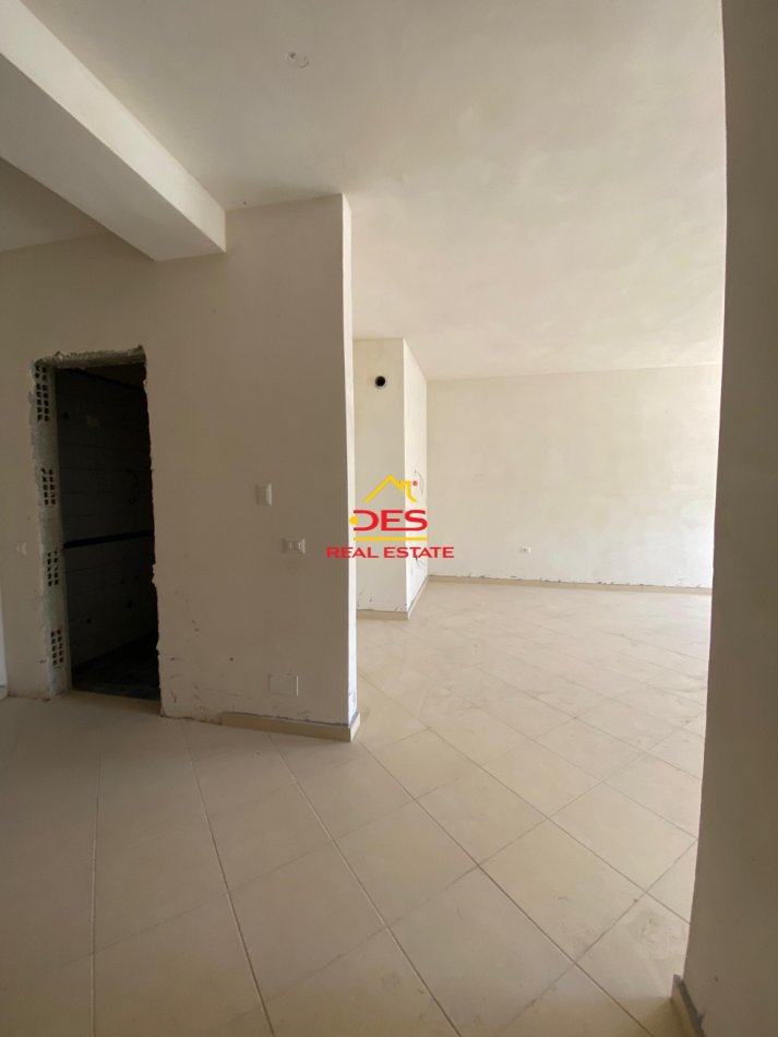 Vlore, shitet garsonier Kati 6, 62 m² 93.000 € (Rruga Ismail Qemali)
