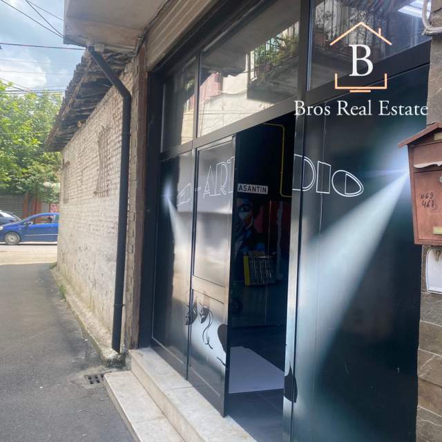 Tirane, jepet me qera ambjent biznesi Kati 1, 67 m² 50.000 Leke (Siri Kodra)