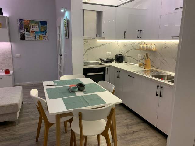 Tirane, jepet me qera apartament 2+1+BLK Kati 3, 80 m² 620 Euro (Blv Zogu i Pare)