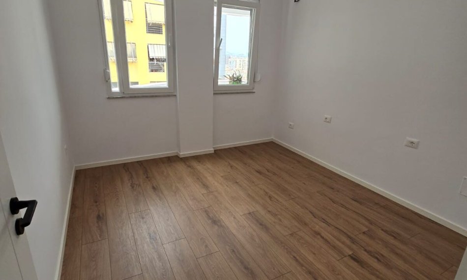 Tirane, shitet apartament 2+1+Aneks+Ballkon Kati 7, 97 m² 210.000 € (Rruga e kavajes , Qendra Condor)