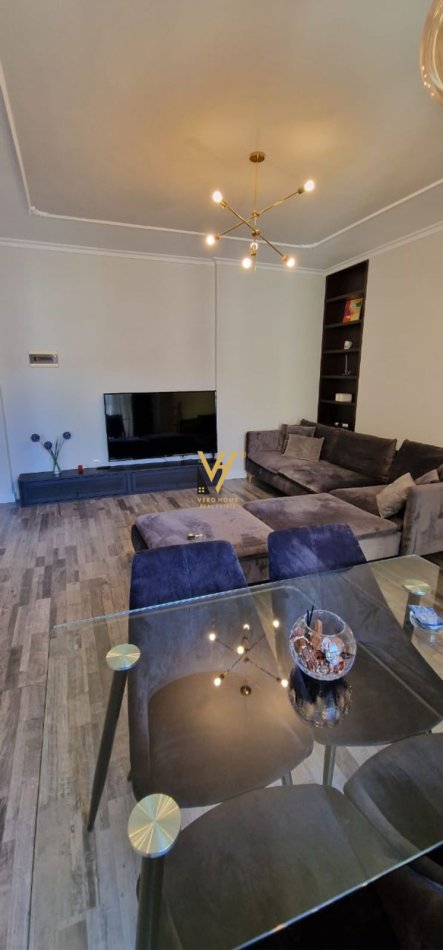 Tirane, shitet apartament 2+1+Ballkon Kati 4, 102 m² 200.000 € (KOPSHTI ZOOLOGJIK)