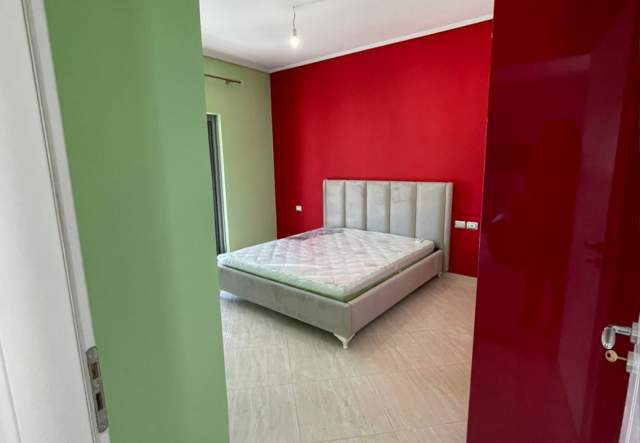 shitet apartament 230 m² 235.000