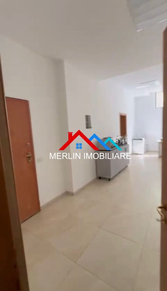 Tirane, shitet ambjent biznesi Kati 0, 227 m² 185.000 € (Kodra e Diellit)