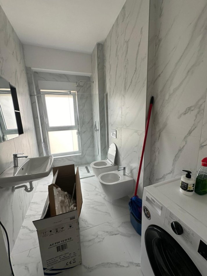 Tirane, jepet me qera apartament 1+1+Ballkon Kati 7, 65 m² 400 € (Pasho Hysa Rezidenca Kaim)
