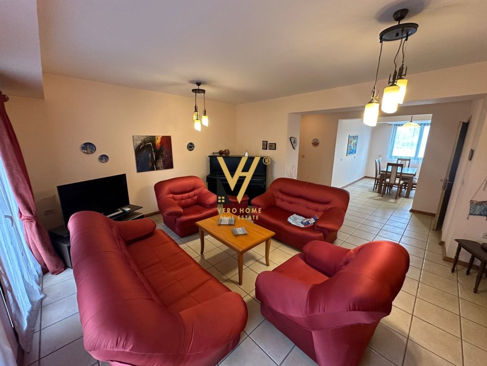 Tirane, jepet me qera apartament 3+1+Ballkon Kati 6, 110 m² 700 € (VASIL SHANTO)