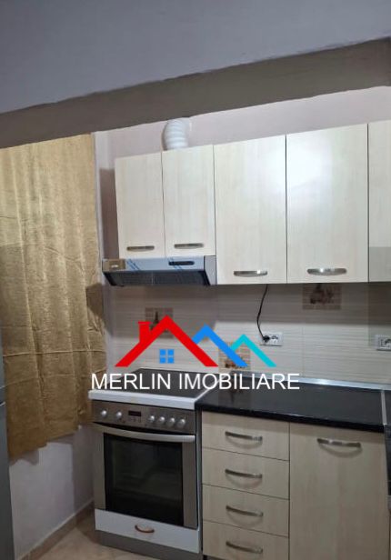 Tirane, jepet me qera apartament 1+1+Ballkon Kati 1, 53 m² 450 € (RRUGA E DIBRES)
