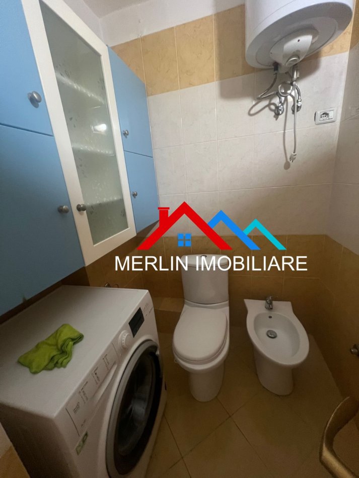 Tirane, shitet apartament 1+1+Ballkon Kati 2, 73 m² 125.000 € (Bill Klinton)