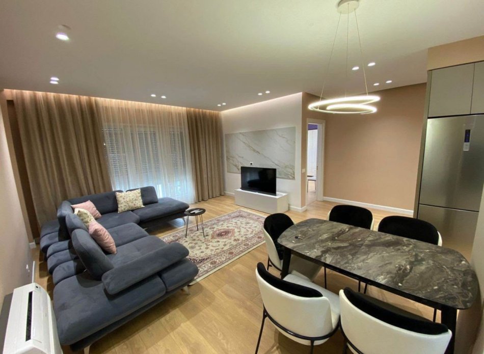 Tirane, jepet me qera apartament 2+1 Kati 2, 100 m² 800 € (rruga e dibres)