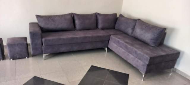 Tirane, jepet me qera apartament 1+1 Kati 3, 70 m² 40.000 Leke (Rruga e Fortuzit)