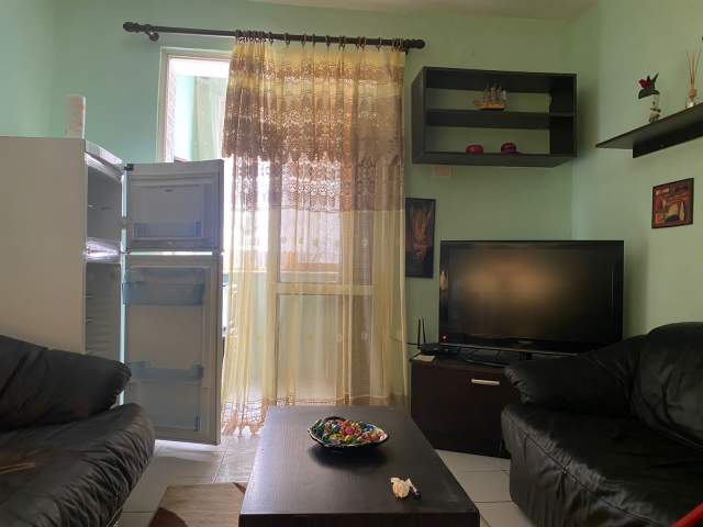 Tirane, jepet me qera apartament 2+1 Kati 2, 80 m² 50.000 Leke (Myslym Shyri)