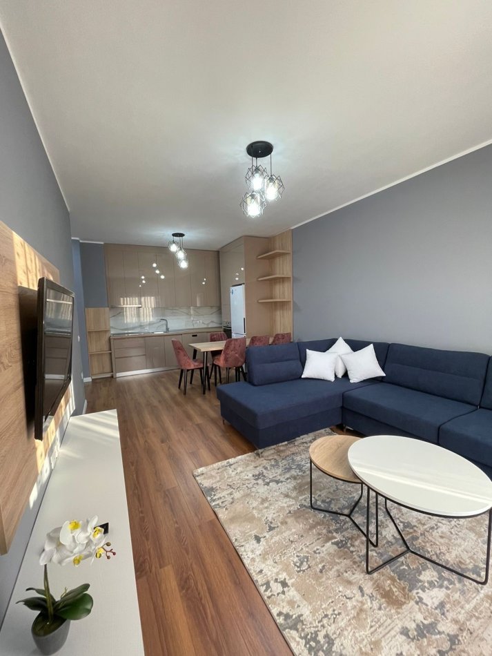 Tirane, jepet me qera apartament 2+1+Ballkon Kati 7, 107 m² 600 € (Oasis Residence)