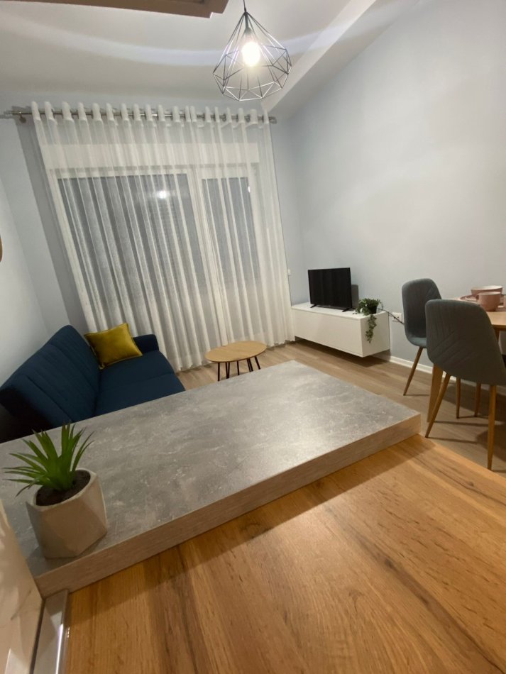 Tirane, jepet me qera apartament 1+1 Kati 2, 65 m² 550 € (21 dhjetori)