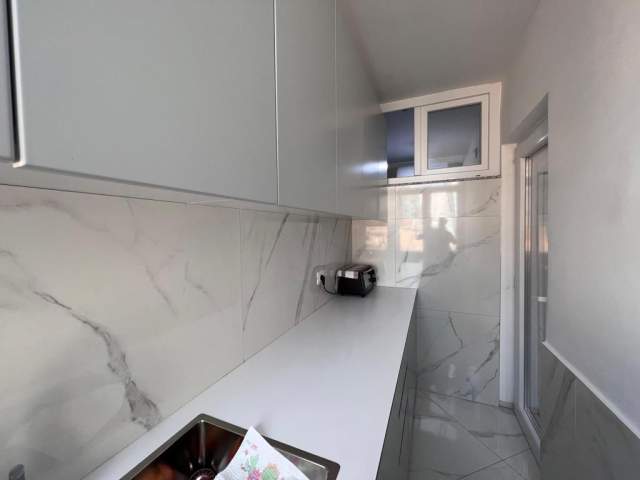 Tirane, shitet apartament 2+1+BLK Kati 4, 82 m² 170.000 Euro (rruga Kavajes)