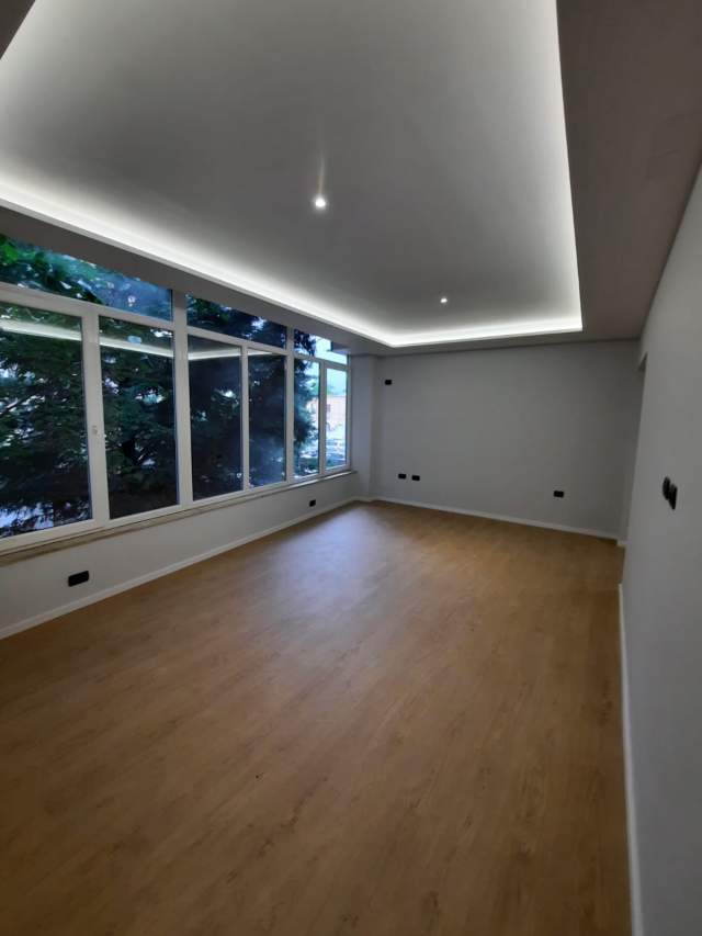Tirane, shitet Garsoniere Kati 2, 44 m² 55.000 Euro (Materniteti i Ri)
