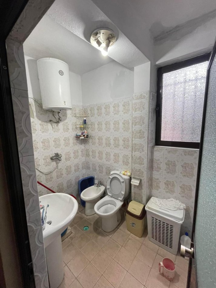Tirane, shitet apartament 2+1+Aneks+Ballkon Kati 0, 118 m² 163.000 € (rruga e kavajes)