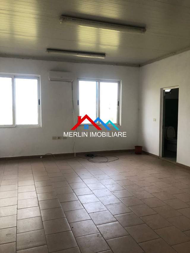 Tirane, Jepet me qera ambjent biznesi (magazin) Kati 1, 680 m² 1.500 Euro (Vaqarr)