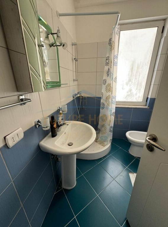Tirane, shitet apartament 2+1+Ballkon Kati 2, 93 m² 140.000 € (Kodra e Diellit)