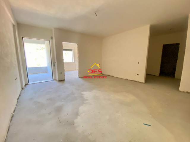Vlore, shitet apartament 1+1+BLK Kati 10, 73 m² 85.000 Euro (Rruga Murat Terbaci)