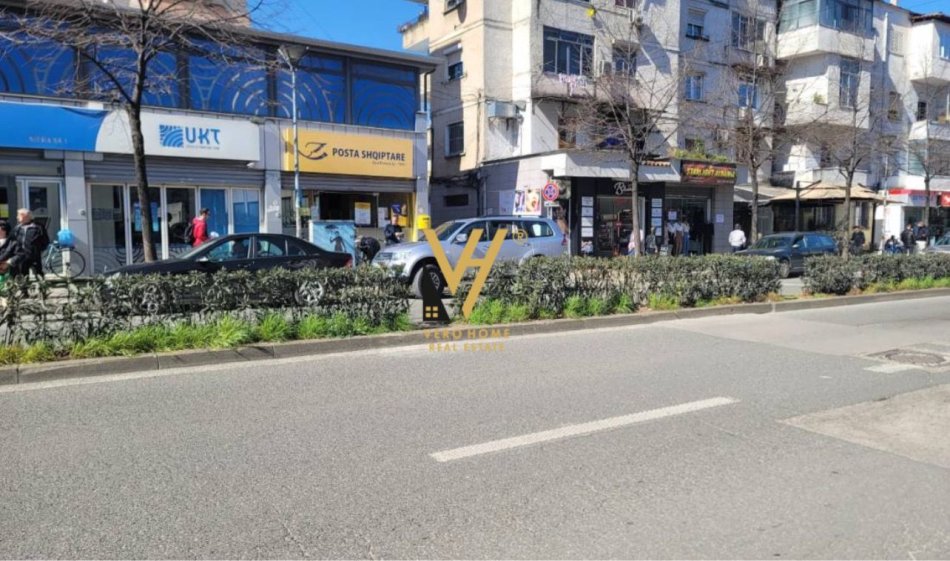 Kosove, jepet me qera dyqan Kati 0, 90 m² 1.000 € (RRUGA BARDHYL)