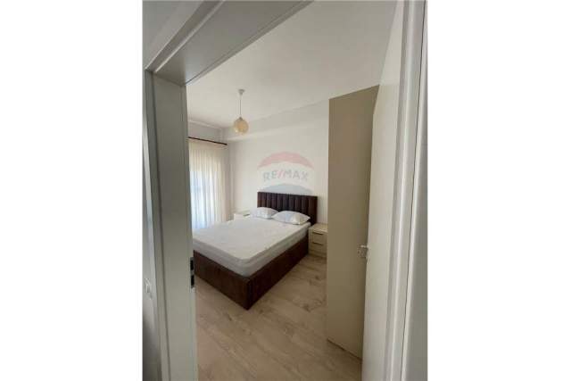 Tirane, jepet me qera apartament 1+1+BLK Kati 7, 68 m² 350 Euro (ALI DEMI)