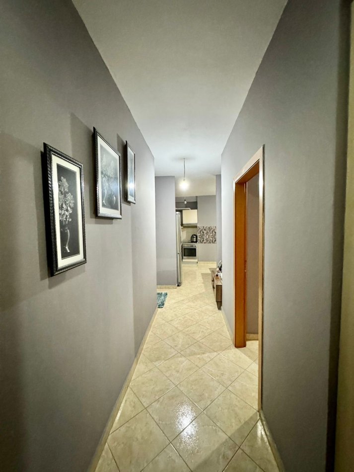 Tirane, jepet me qera apartament 1+1+Ballkon Kati 3, 70 m² 400 € (Teodor Keko)