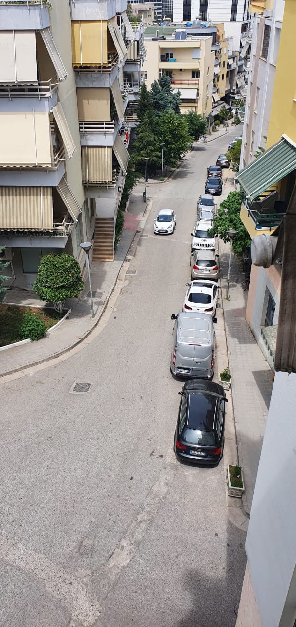 Tirane, shes apartament 2+1+BLK Kati 4, 124 m² 149.000 Euro (kopshti zologjik)
