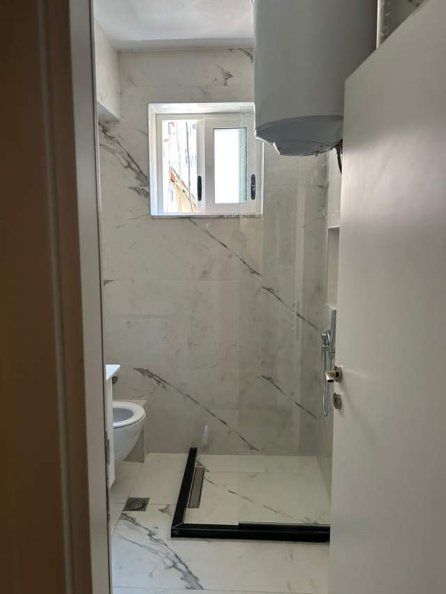 Tirane, shitet apartament 2+1 75 m² 2.130 Euro/m2 ( i negociushem )  tek Libri Universitar