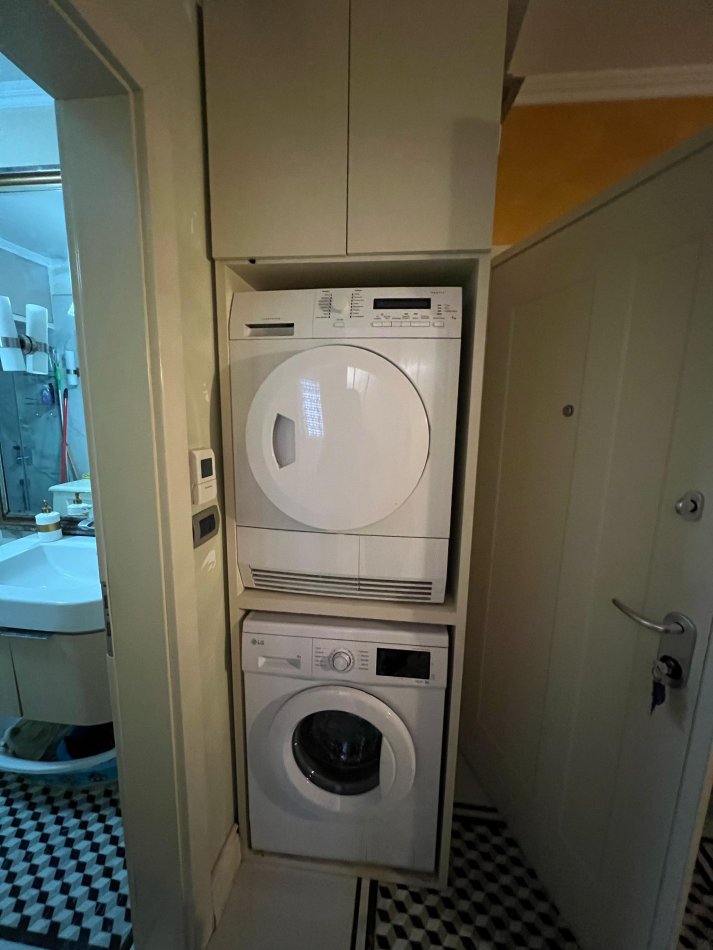 Tirane, shitet apartament 3+1+Ballkon Kati 5, 129 m² 175.000 € (Astir, Bar Artisti)