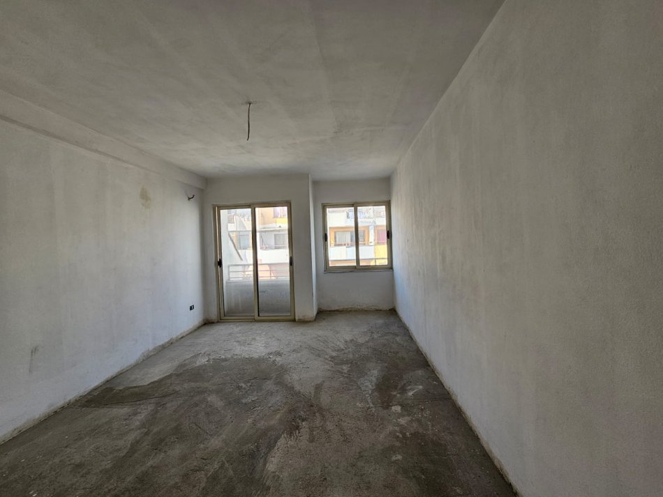 Tirane, shitet apartament 2+1 Kati 7, 116 m² 146.000 € (Yzberisht)