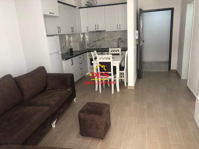 Vlore, jepet me qera apartament Kati 2, 54 m² 330 Euro (Rruga Gjergj Arianiti)