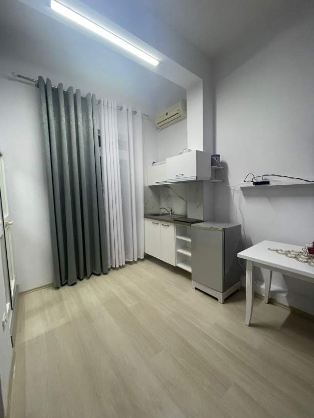 Tirane, jepet me qera apartament Kati 2, 35 m² 450 Euro (Prane Sheshit Willson)
