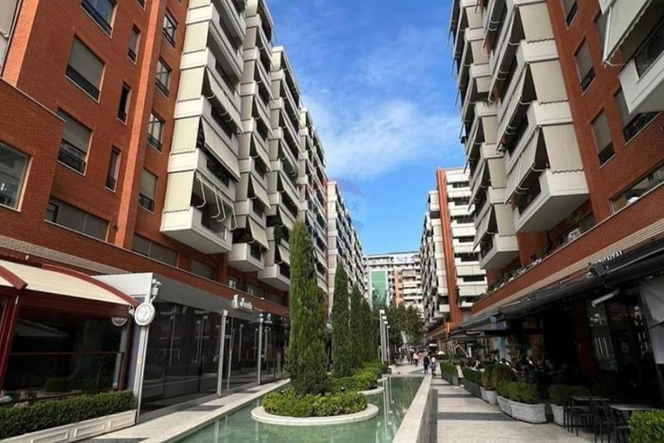 Tirane, jepet me qera 3+1 Kati 9, 100 m² 1.250 € (Kompleksi Delijorgji)