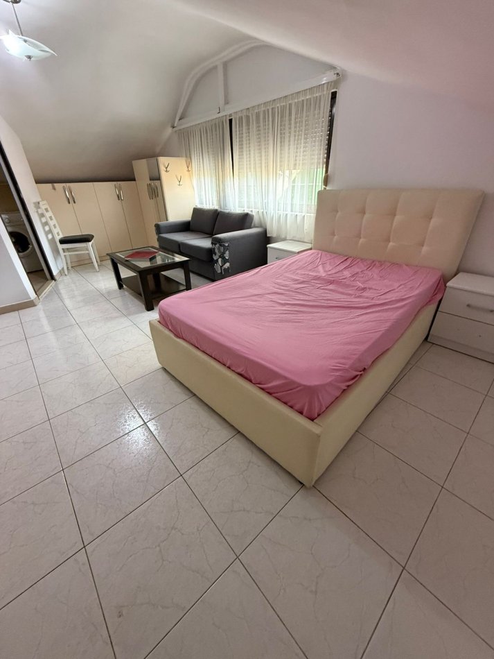 Tirane, jepet me qera garsonier 1+1 Kati 3, 40 m² 390 € (Stadiumi Arena)