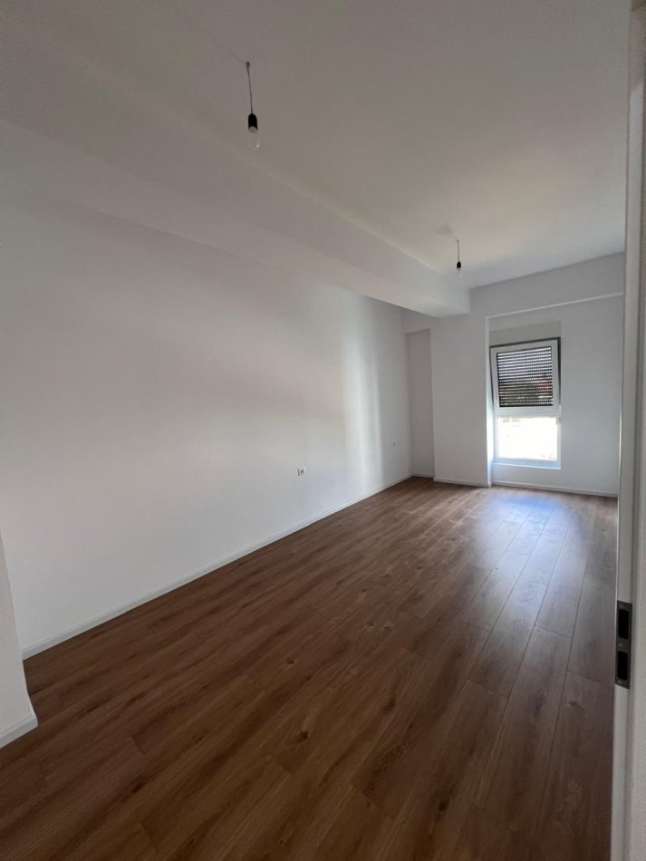 Tirane, shitet apartament 2+1 Kati 5, 93 m² 131.000 € (Rezidenca Kaimi)
