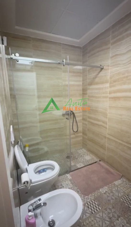 Tirane, jepet me qera apartament 2+1+Ballkon Kati 6, 95 m² 600 € (Don Bosko)