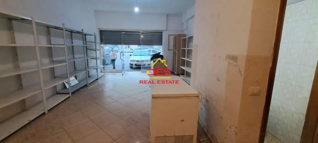 Vlore, jepet me qera ambjent biznesi Kati 0, 50 m² 25.000 Leke (Rruga Shyqeri Alimerka)