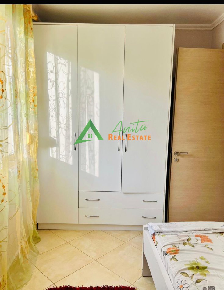 Tirane, jepet me qera apartament 2+1+Ballkon Kati 5, 80 m² 600 € (Myslym Shyri)