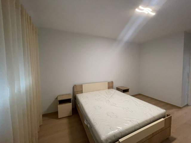 Tirane, jepet me qera apartament 1+1+BLK Kati 1, 80 m² 400 Euro (Laprake)