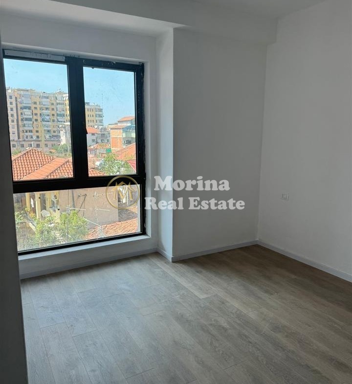 Tirane, jepet me qera apartament 2+1 Kati 2, 95 m² 700 € (Myslym Shyri)