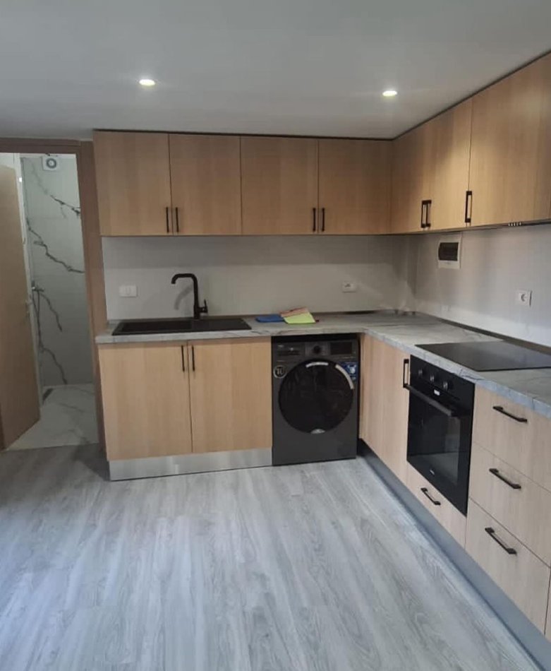 Tirane, jepet me qera apartament duplex 2+1 Kati 5, 95 m² 700 € (liqeni i thate)