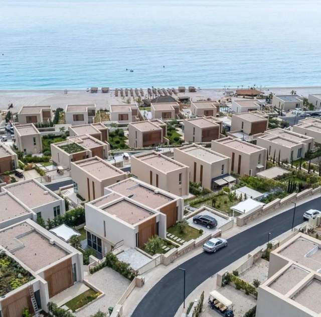 Tirane, shitet Vile 2 Katshe Kati 2, 190 m² 820.000 Euro (Green Coast Palase)