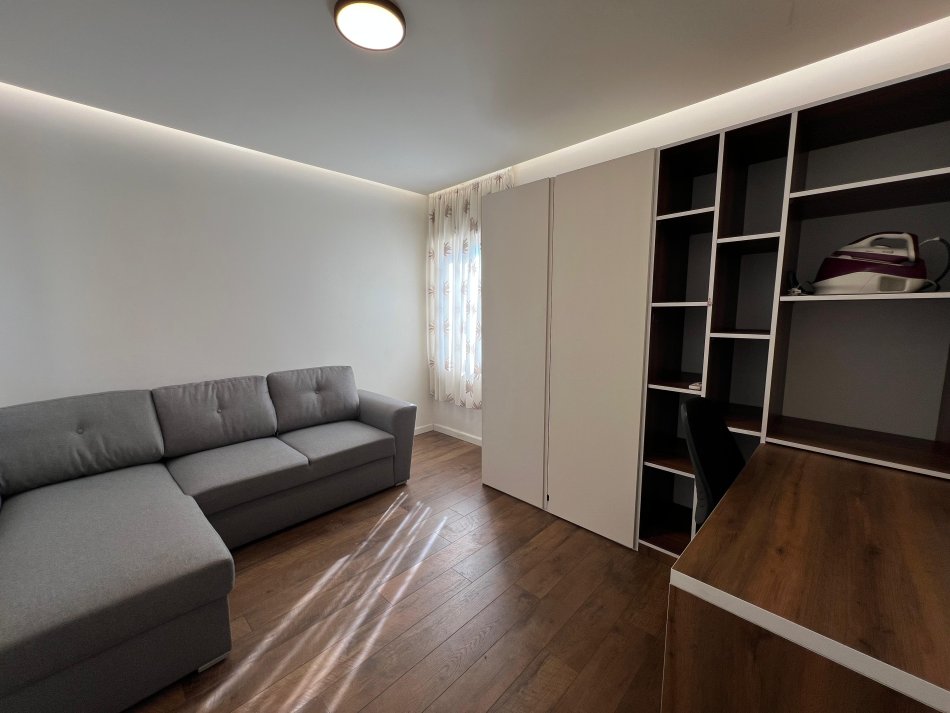 Tirane, shitet apartament 3+1+Aneks+Ballkon Kati 9, 153 m² 624.000 € (Rruga e Elbasanit)