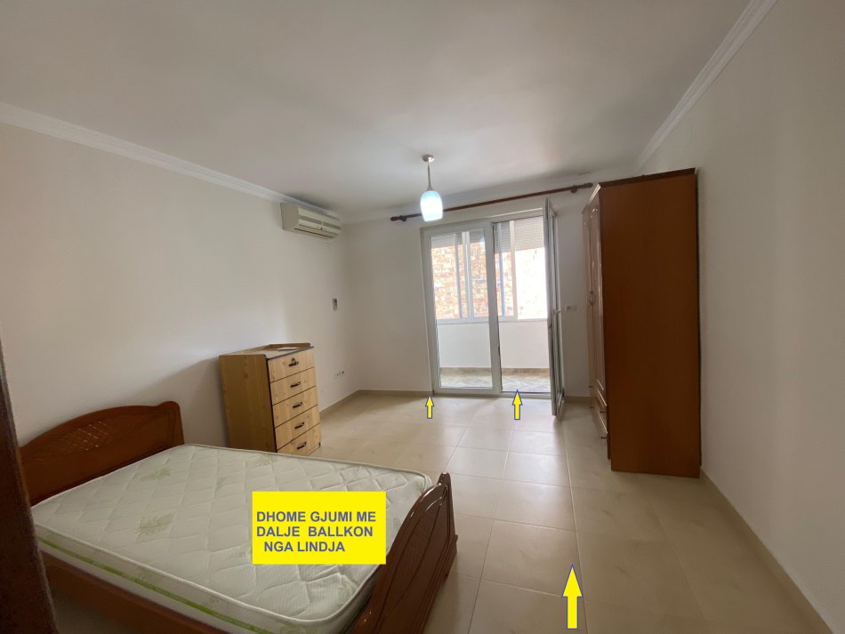 Shitet: Apartament rinovuar e mirëmbajtur,tipit 2+1 me 2-ballkone, 1-banjo, sip.73m2, defakto 81m2, kati 5-të, pallat ekzistues tulle e kuqe plot, Cmimi 135'milion/Lekë, në rrugën Q.Guranjaku, tek Drejtoria Higjenës, 50m nga Liceut Artistik "Jordan Misja"/ rruga Elbasanit Ambasada Amerikane. Tirane